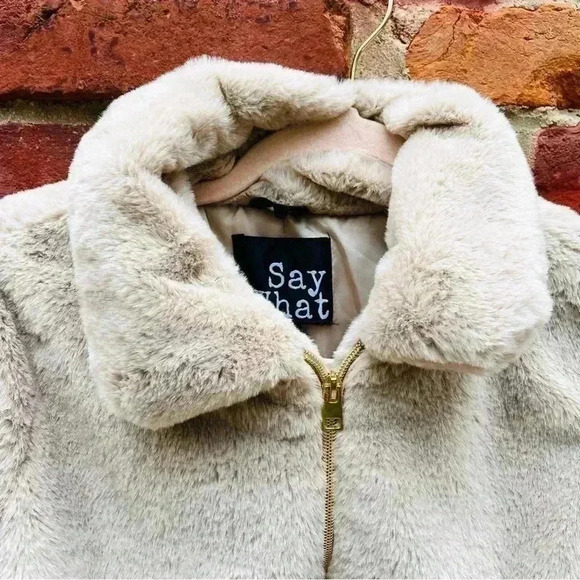 NWT Say What? Beige Faux-Fur Plush Bomber Zip Jacket Size XS - Picture 3 of 13
